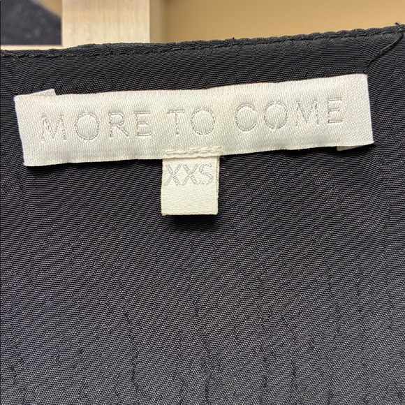 Revolve Black Ruffle Top - Picture 3 of 3